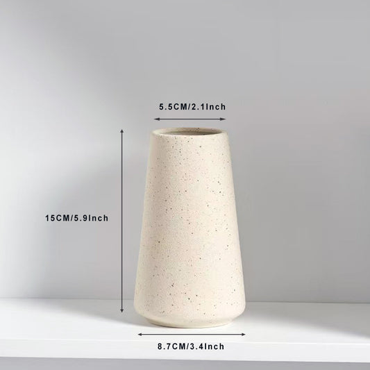 Minimalist Ceramic Vases: Encounter the Aesthetics of Life 🤍